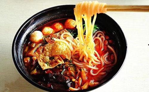 网友爆料视频螺蛳粉店,这家螺蛳粉店竟如此火爆,排队人潮涌动! 第3张 网友爆料视频螺蛳粉店,这家螺蛳粉店竟如此火爆,排队人潮涌动! 第3张